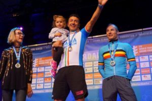 Alfio Bulgarelli è oro al Campionato del Mondo di Rotterdam 2017 nella categoria 45-49 (Foto ©F.I.Tri.)