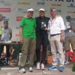 Fabrizio Vignali premiato da Dante Armanini e Luigi Bianchi al Triathlon di Bardolino 2014