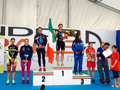 Il podio femminile del 24° Andora Triathlon vinto da Angelica Olmo
