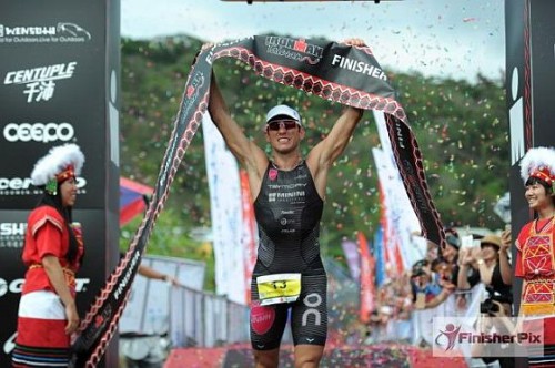 Il trionfo di Domenico Passuello all'Ironman Taiwan 2015 (Foto: FinisherPix.com)
