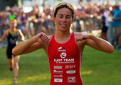Andrea Hewitt la più veloce nella 2^ tappa della Bundesliga Triathlon a Kraichgau del 6 giugno 2015