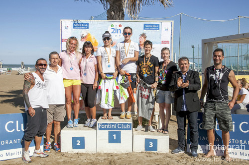 Il podio femminile della 2IN Tri Cup 2015 disputatisi al Fantini Club di Cervia