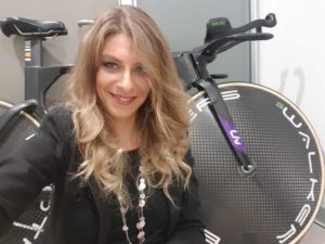 Vittoria Bussi, prima donna nella storia a superare i 48 chilometri nella prova individuale del record dell’ora femminile di ciclismo, correrà la Chia Sardinia Granfondo 2019.