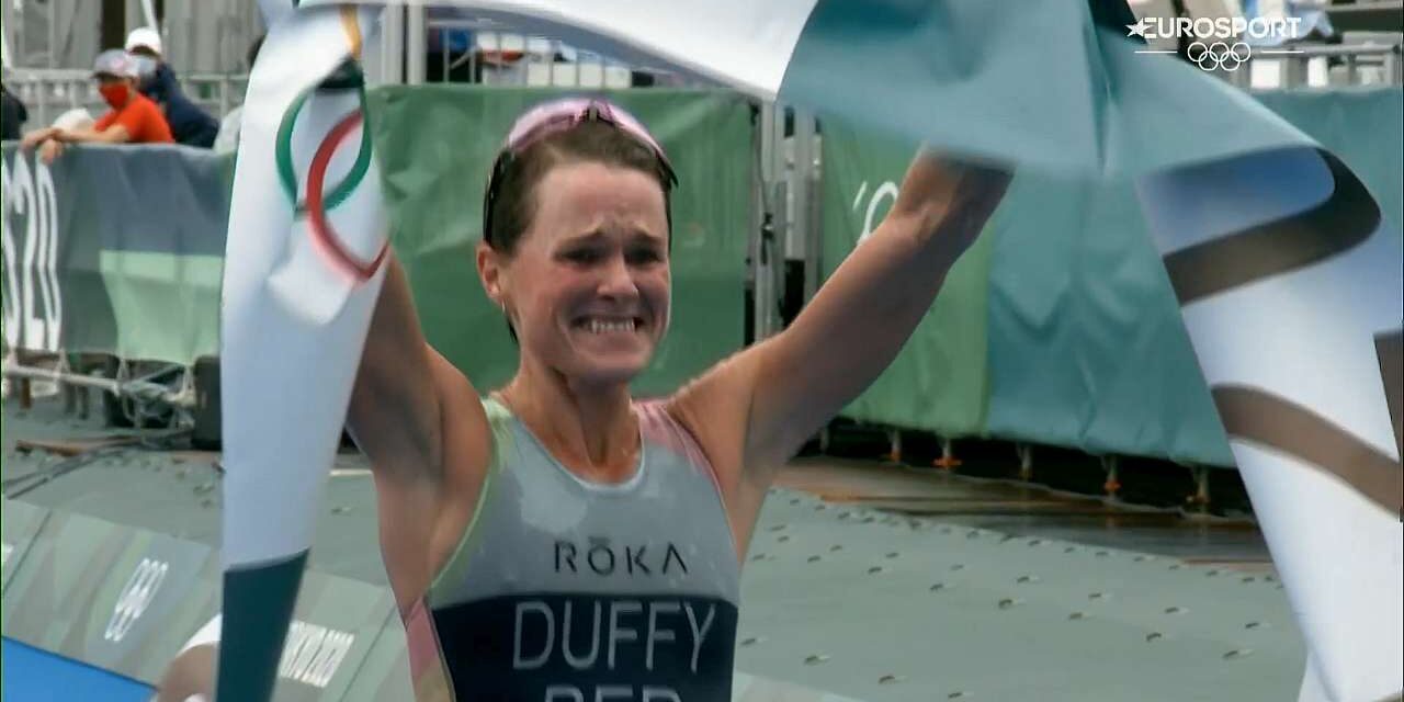 Flora Duffy lunedì 27 luglio 2021 vince il triathlon olimpico dei Giochi di Tokyo 2020
