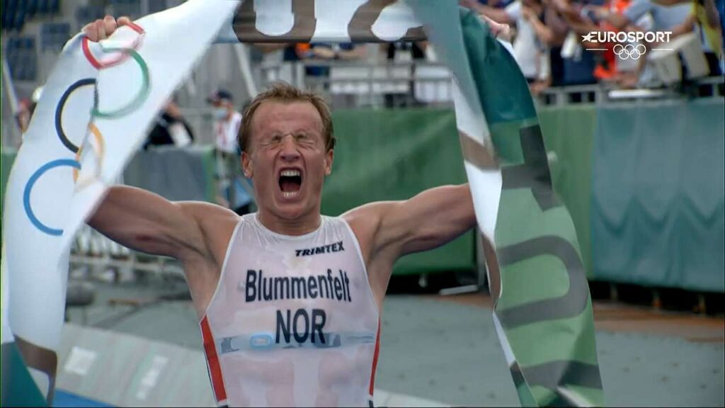 Il norvegese Kristian Blummenfelt vince lunedì 26 luglio 2021 il triathlon delle Olimpiadi di Tokyo 2020