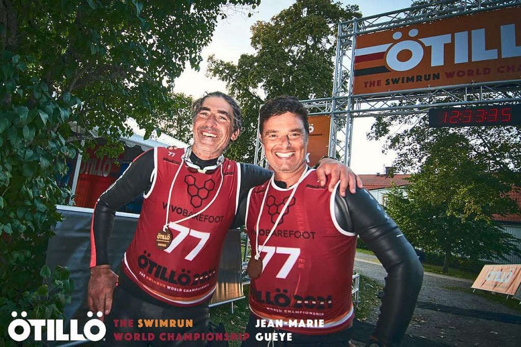 Rocco Martello e Francesco Briguglia al traguardo del Mondiale OtillO Swimrun 2021