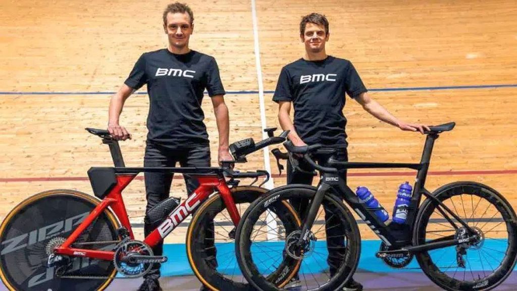 Alistair e Jonathan Brownlee firmano per BMC bikes
