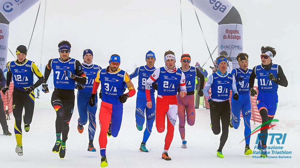 La partenza della staffetta mista 2x agli Europei Winter Triathlon Mixed Relay 2022 dii Asiago