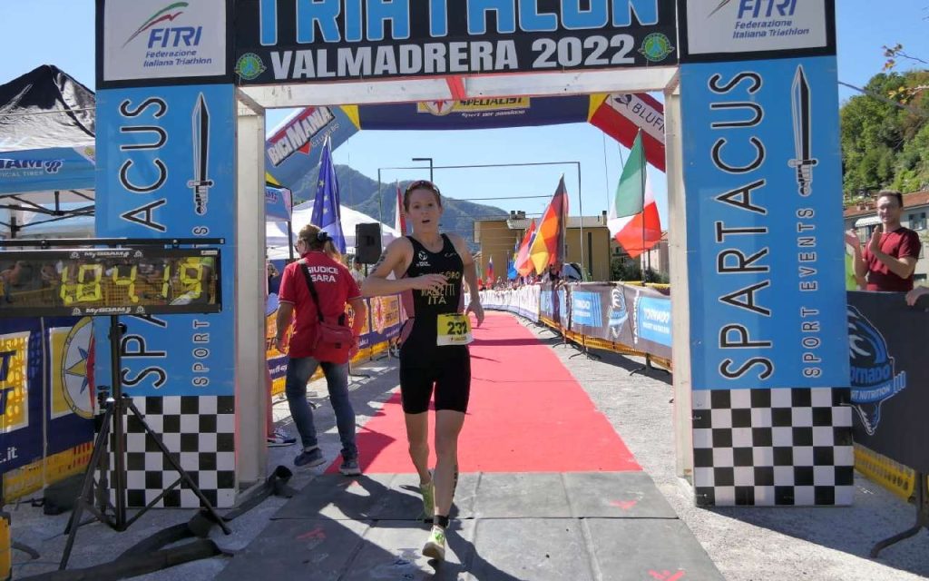 Anna Maria Mazzetti vince il triathlon sprint dell'11 settembre 2022 a Valmadrera