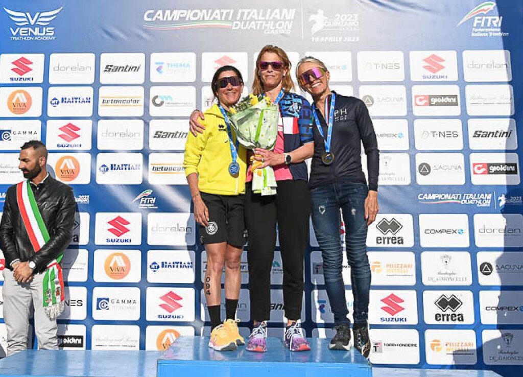 Campionati Italiani Duathlon Classico 2023, 16 aprile, Quinzano d'Oglio, podio Master 3: vince Elena Meldoli (Foto: Tiziano Ballabio / FITri)