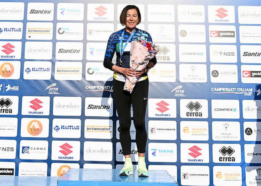 Campionati Italiani Duathlon Classico 2023, 16 aprile, Quinzano d'Oglio, podio Master 8: vince Fiorenza Guidotti (Foto: Tiziano Ballabio / FITri)