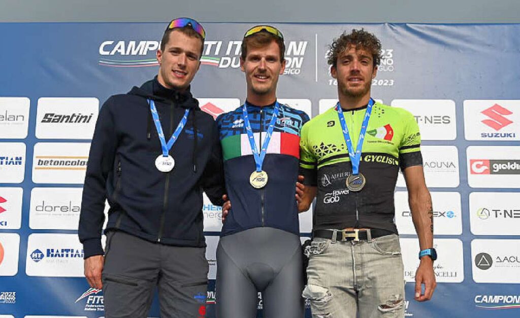 Campionati Italiani Duathlon Classico 2023, 16 aprile, Quinzano d'Oglio, podio Assoluto maschile: vince Gregory Barnaby (Foto: Tiziano Ballabio / FITri)