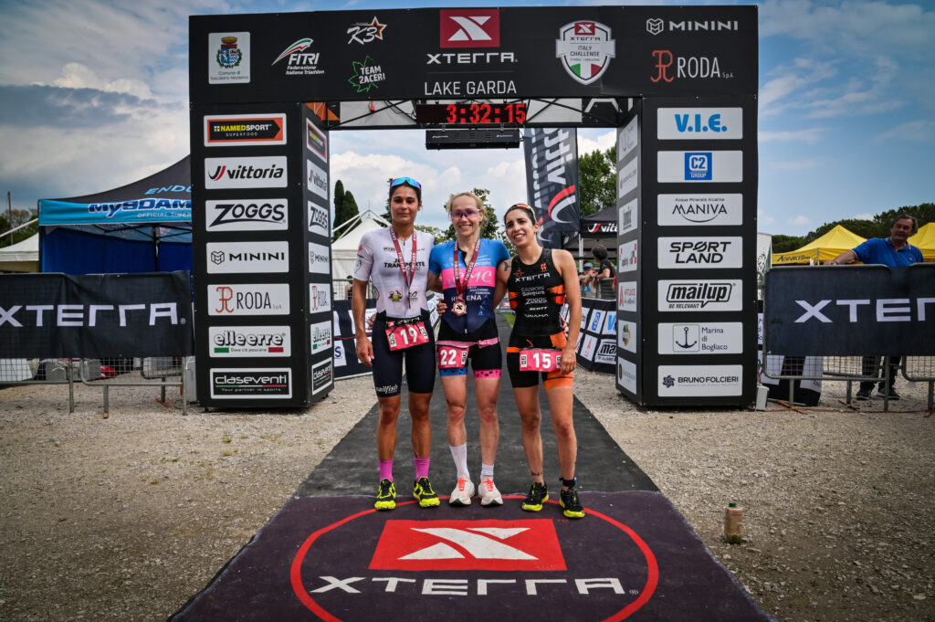 XTERRA Lake Garda 2023, il podio assoluto femminile: vince Helena Erbenova Karaskova