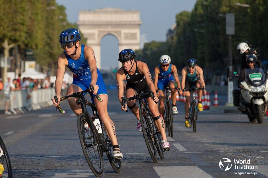 Alice Betto nella frazione bike del Paris Test Event 2023 (Foto: World Triathlon)